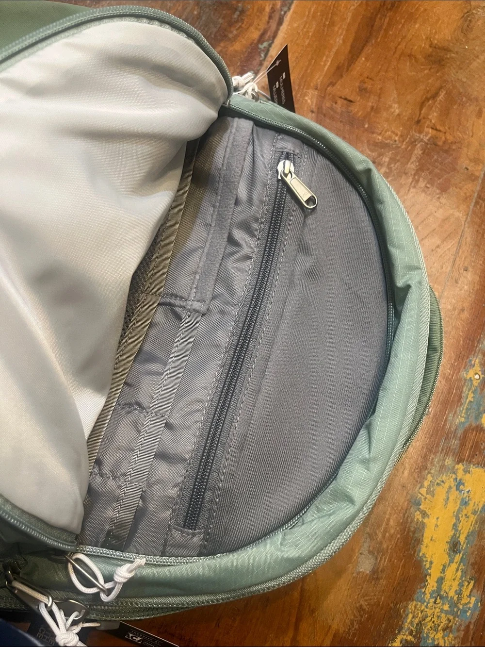 NWT North Face Surge Backpack  Slate Moss/Bark Mist